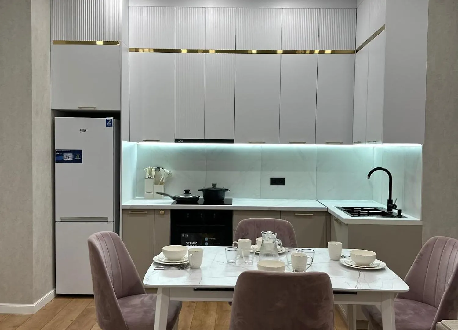 Эксклюзивные Апартаменты В Grand Turan Apart Nur-Sultan  Apartment